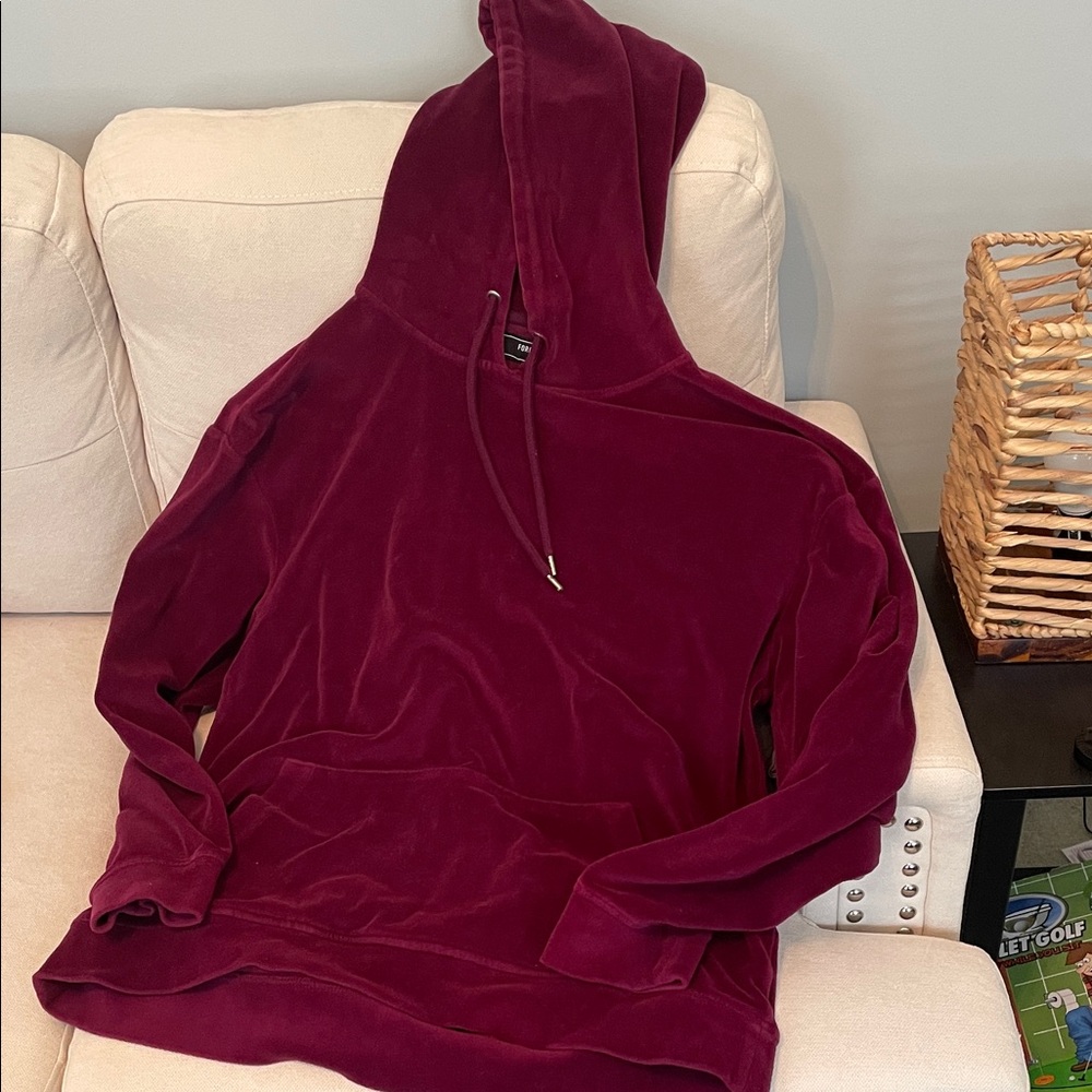 Forever 21 Men’s Burgundy Velvet Pullover Hoodie XL